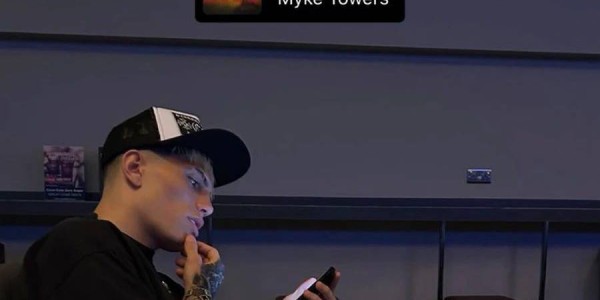 曝曼联希望本月落实加纳乔下家筹钱买人！阿莫林敲打铁闸，别只决赛才出现