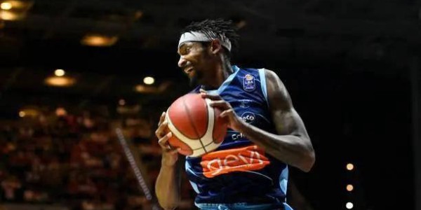 前太阳球员欧文斯将加盟法甲联赛，他的欧洲表现如何？