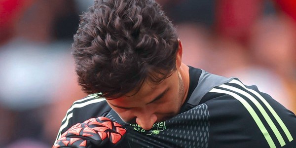 拉门斯两举动征服曼联！阿莫林仍拒绝确认1号，提醒考验还在后头