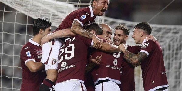 意甲榜首攻坚战！都灵主场迎战那不勒斯：保级队能否阻击联赛领头羊？