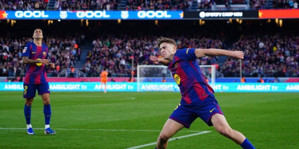 西甲-德容建功费尔明轰世界波 巴萨3-0莱万特重回榜首