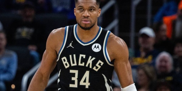 名记：如若雄鹿延续颓势 字母哥和球队谈判将会升级