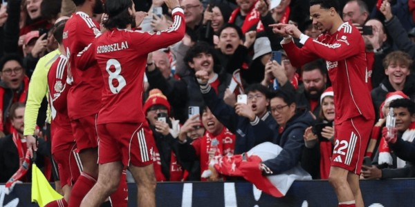 萨拉赫创造英超历史，利物浦最强前锋诞生：轰入10粒进球